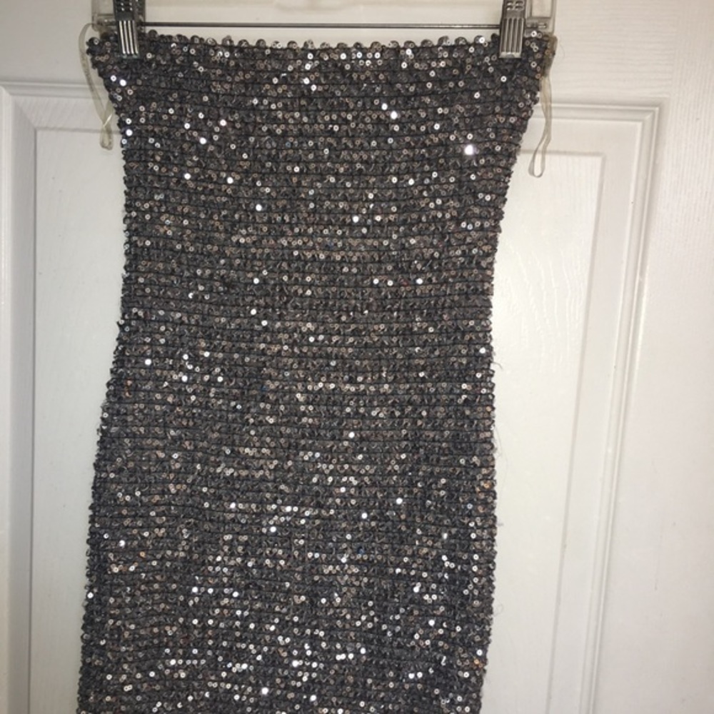 ✨Super Cute Sparkly Sequin Dress ✨